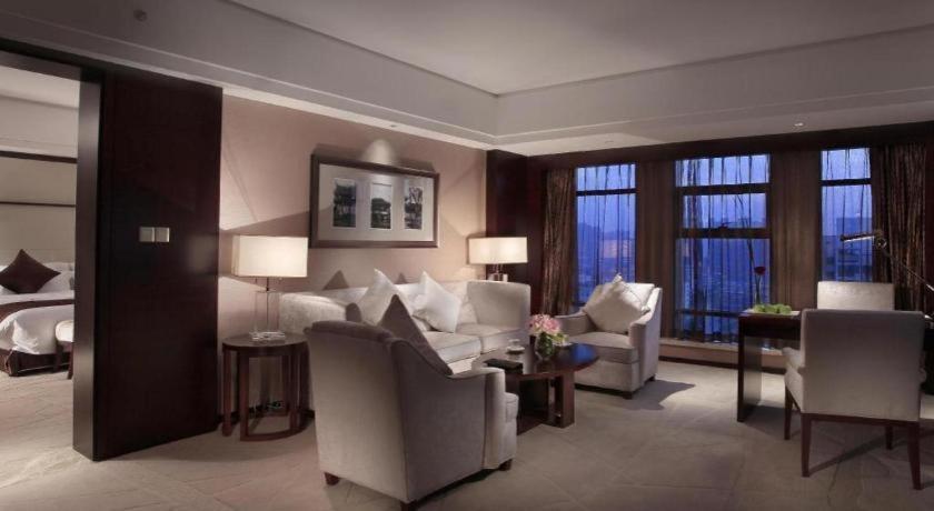 White Swan Hotel Csangsa Kültér fotó